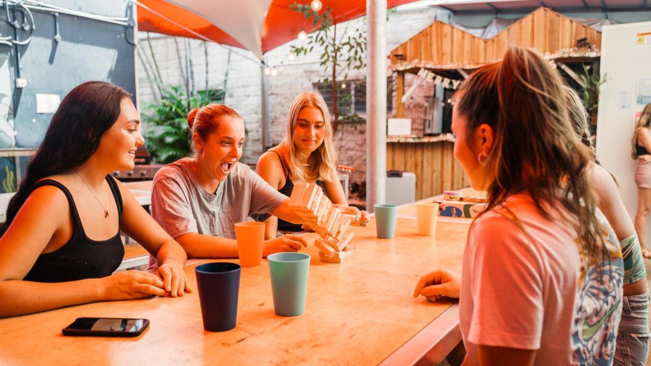 Mad Monkey Waterfront Hostel Cairns Exterior photo