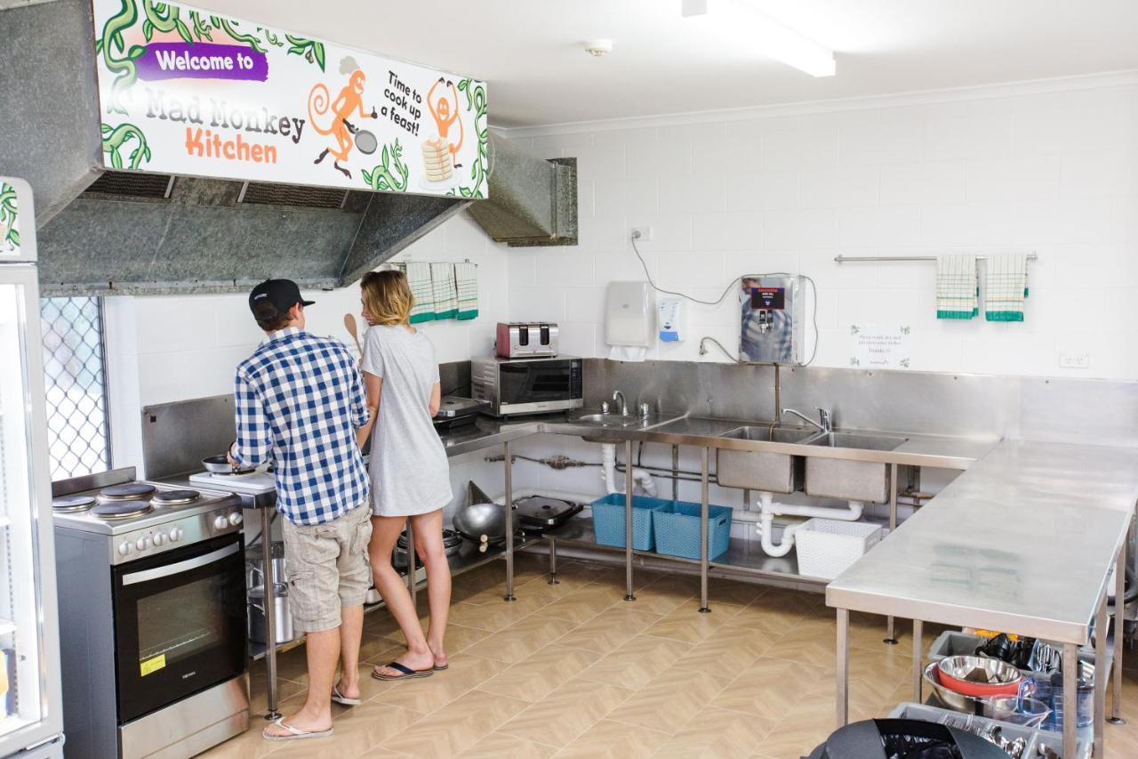 Mad Monkey Waterfront Hostel Cairns Exterior photo